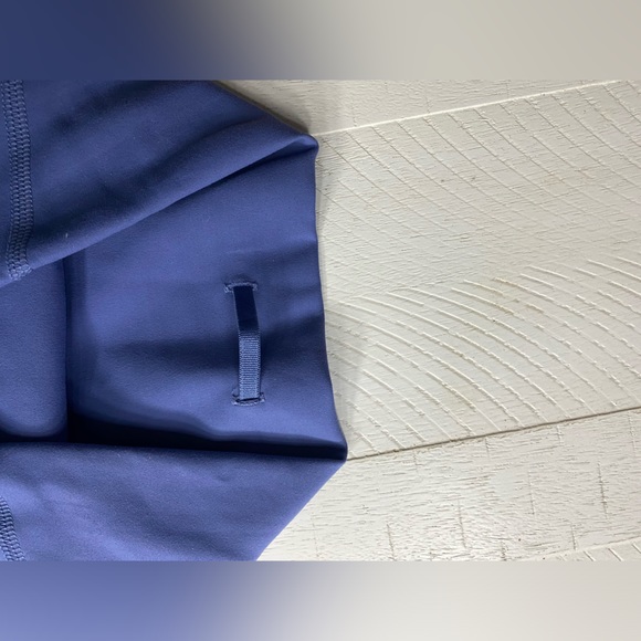 LIMITED ADDITION LULULEMON LEGGINGS!! - Picture 4 of 12